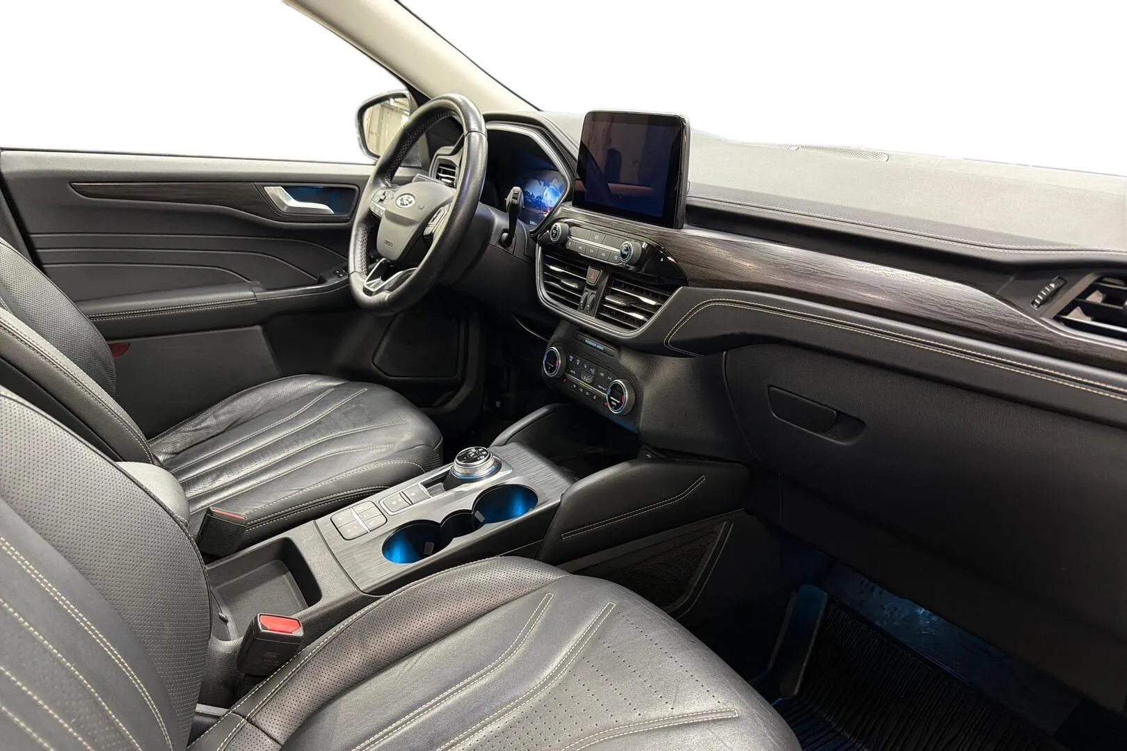 Ford Kuga LRA-399 carousel image