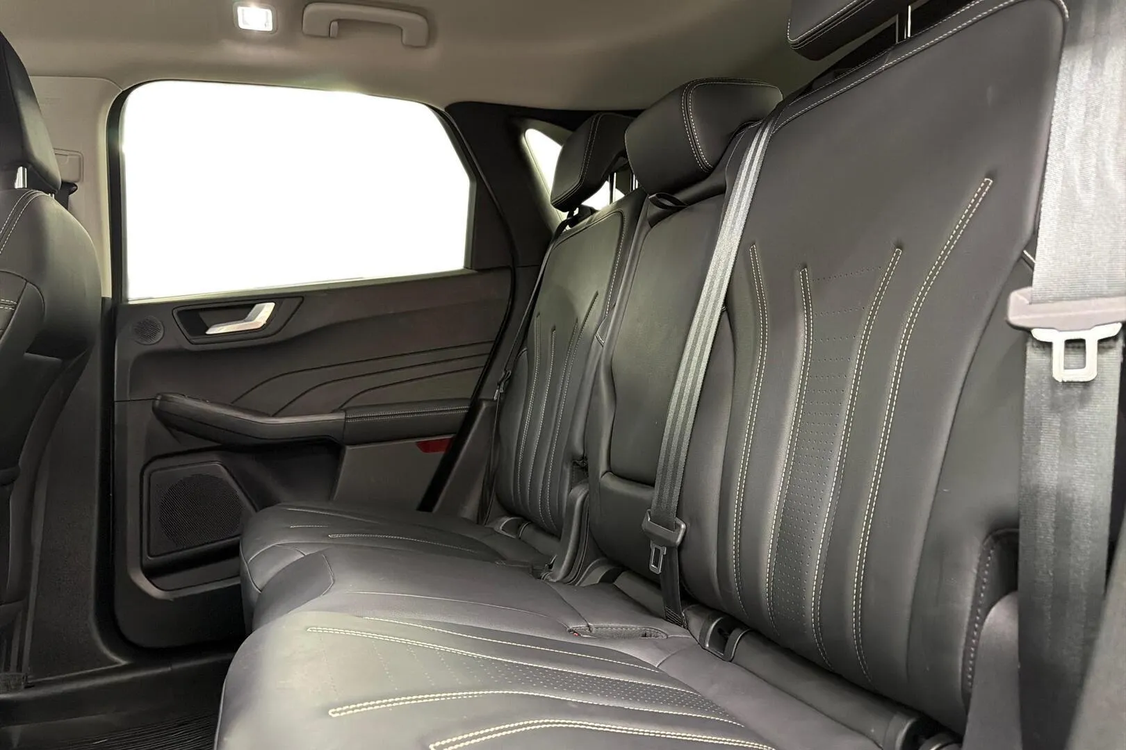Ford Kuga LRA-399 carousel image