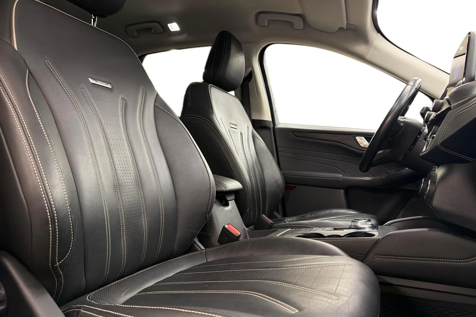Ford Kuga LRA-399 carousel image