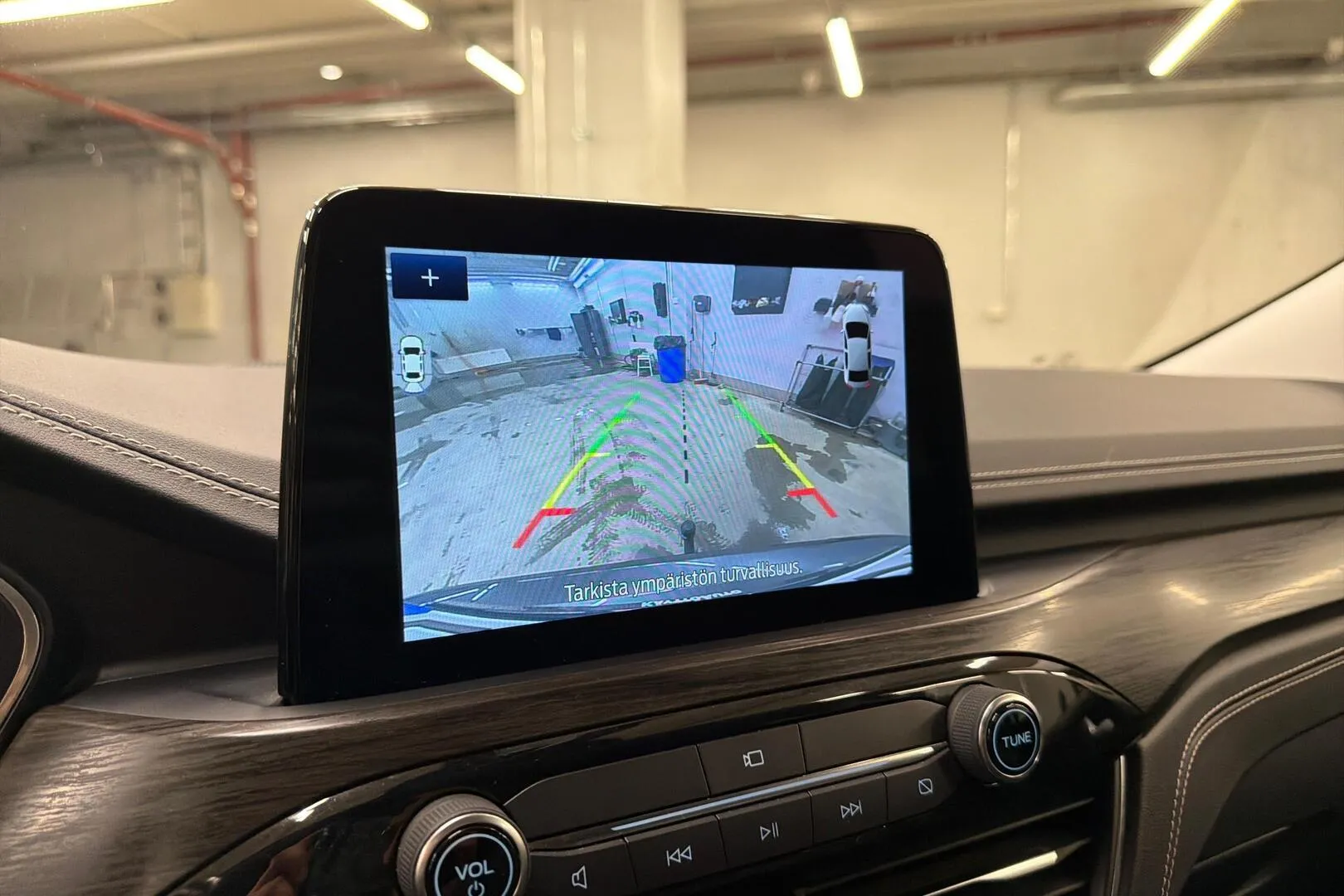 Ford Kuga LRA-399 carousel image