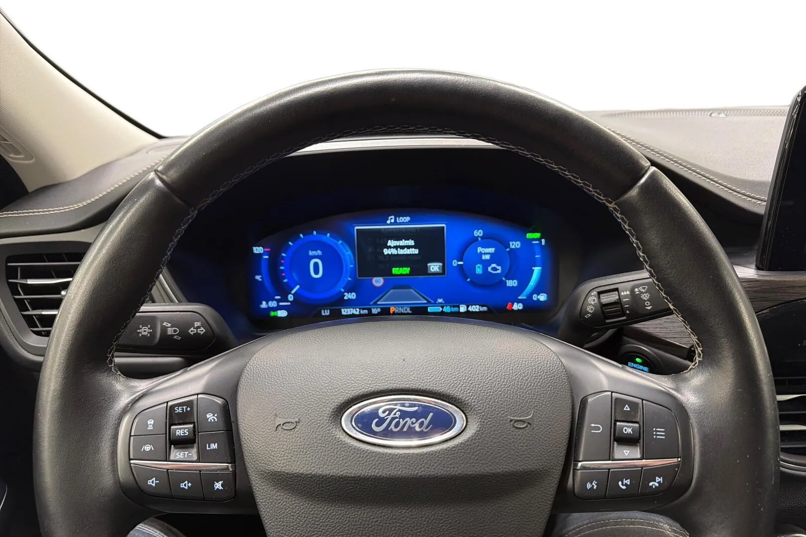 Ford Kuga LRA-399 carousel image