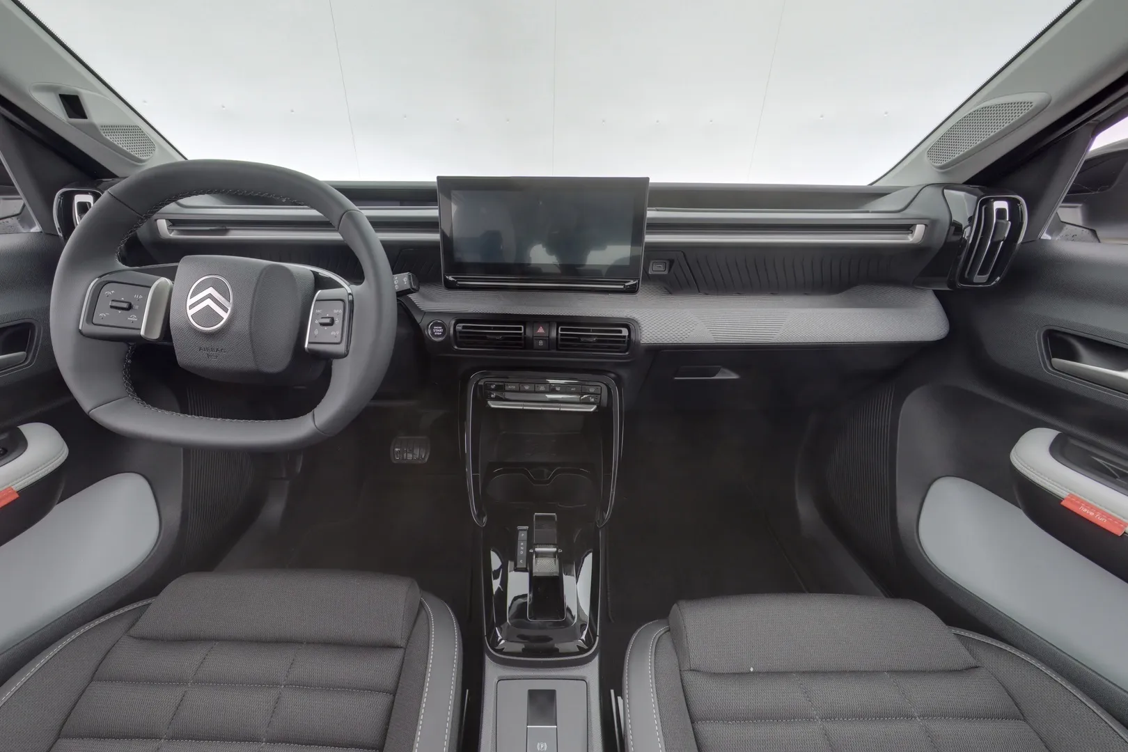Citroen e-C3 Aircross MSO-369 carousel image