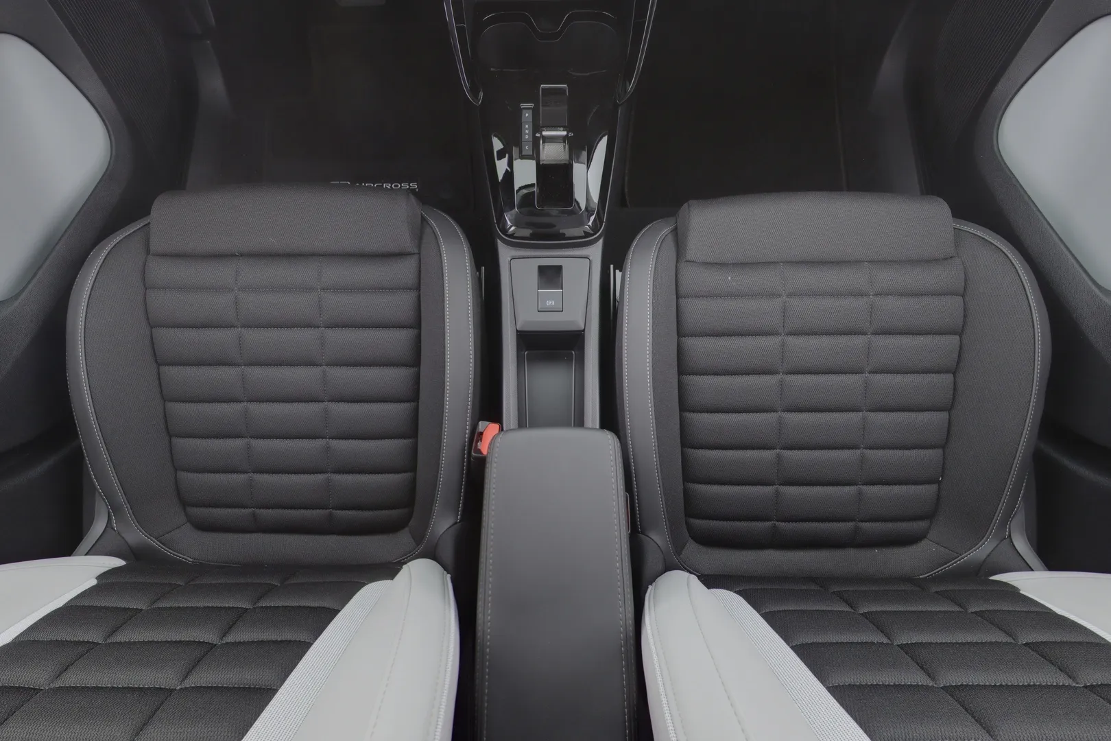 Citroen e-C3 Aircross MSO-982 carousel image