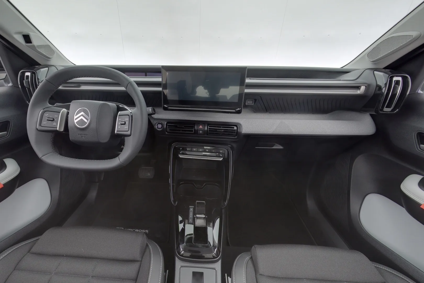 Citroen e-C3 Aircross MSO-982 carousel image