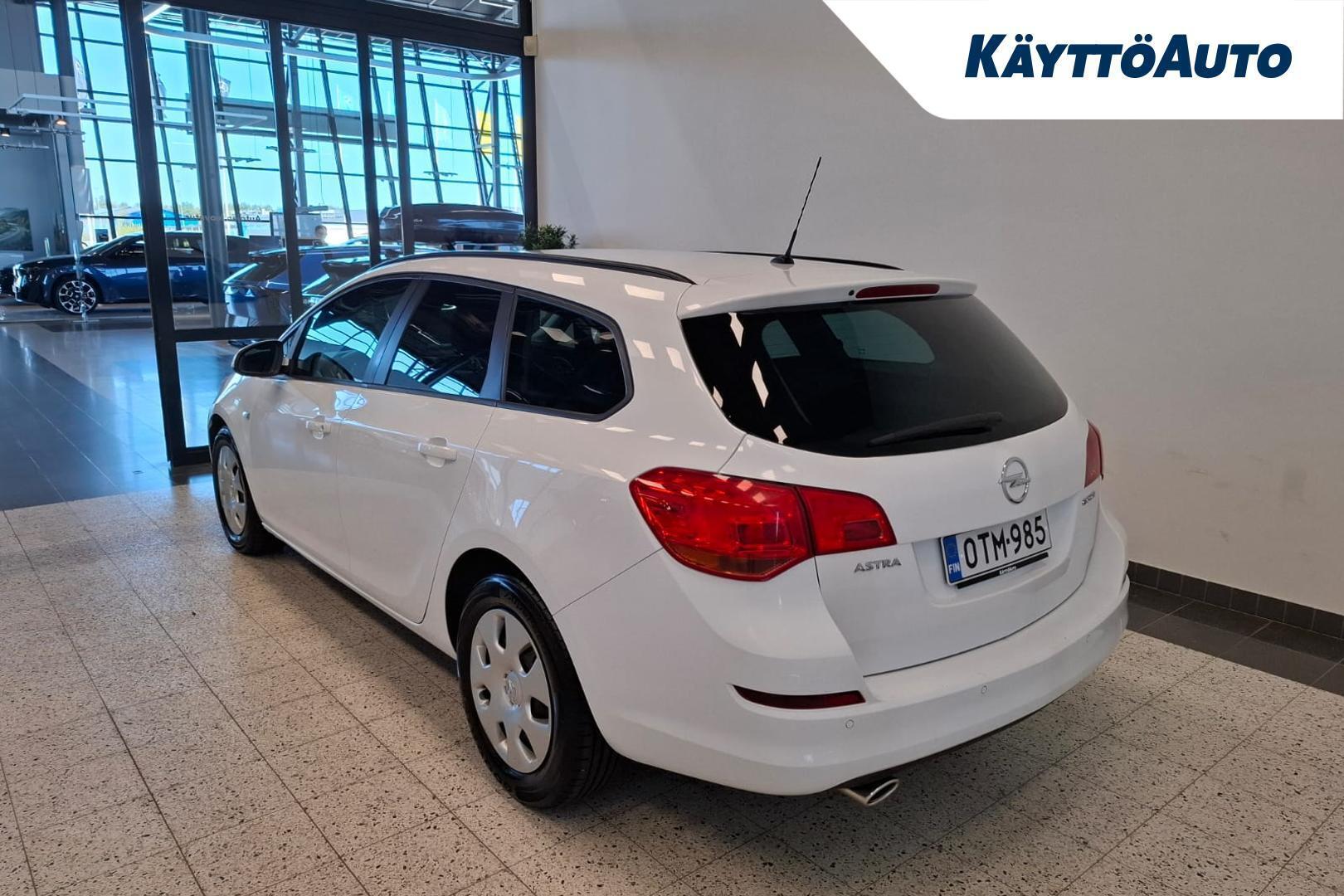 Opel Astra 2012, kuva 3/21