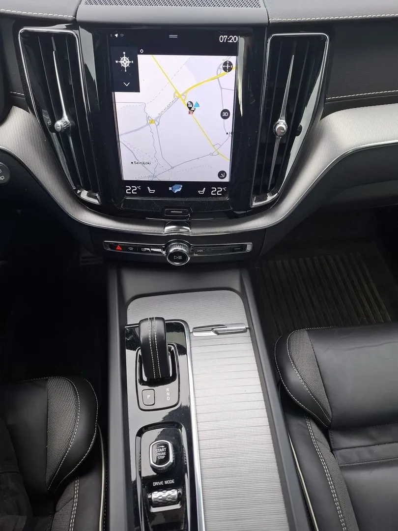 Volvo XC60 FPY-364 carousel image