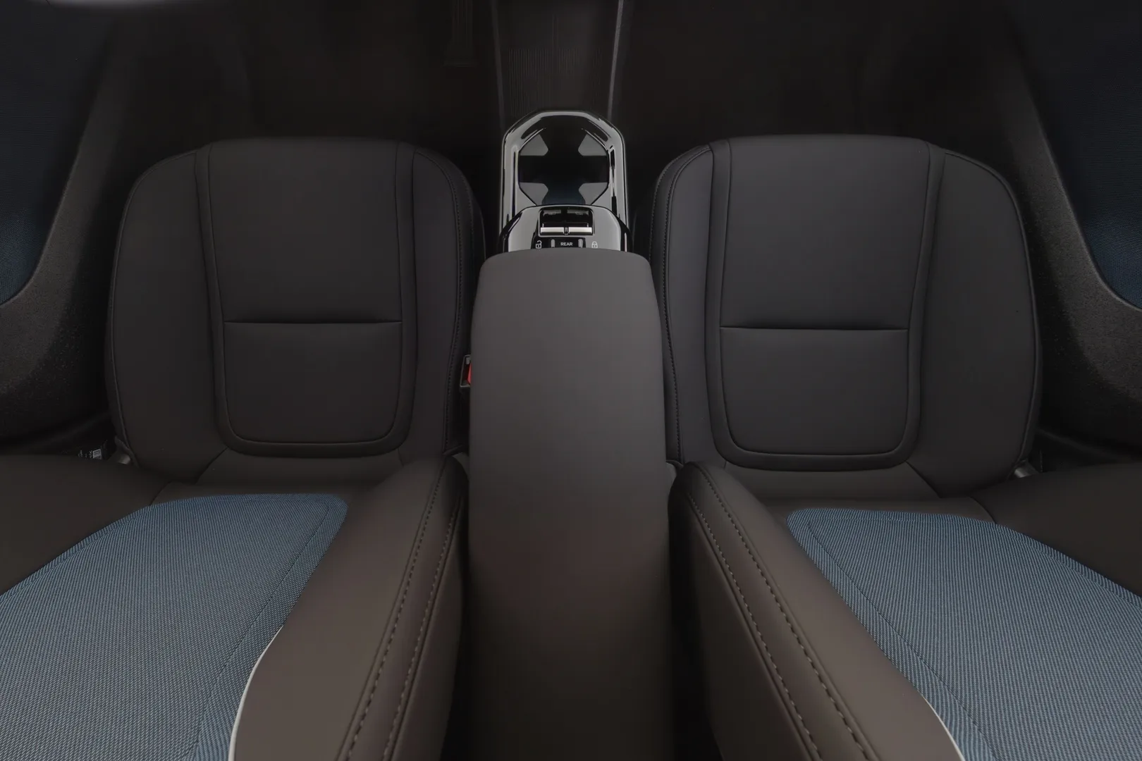 Volvo EX30 YMU-260 carousel image