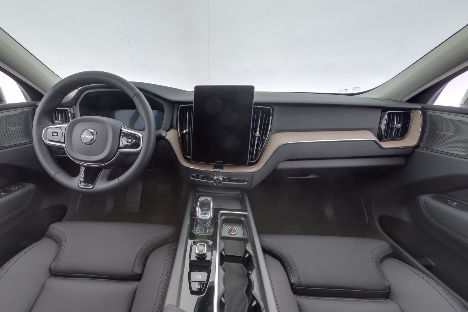 Volvo XC60 T6 AWD Long Range Plus Dark 2027, kuva 7/9