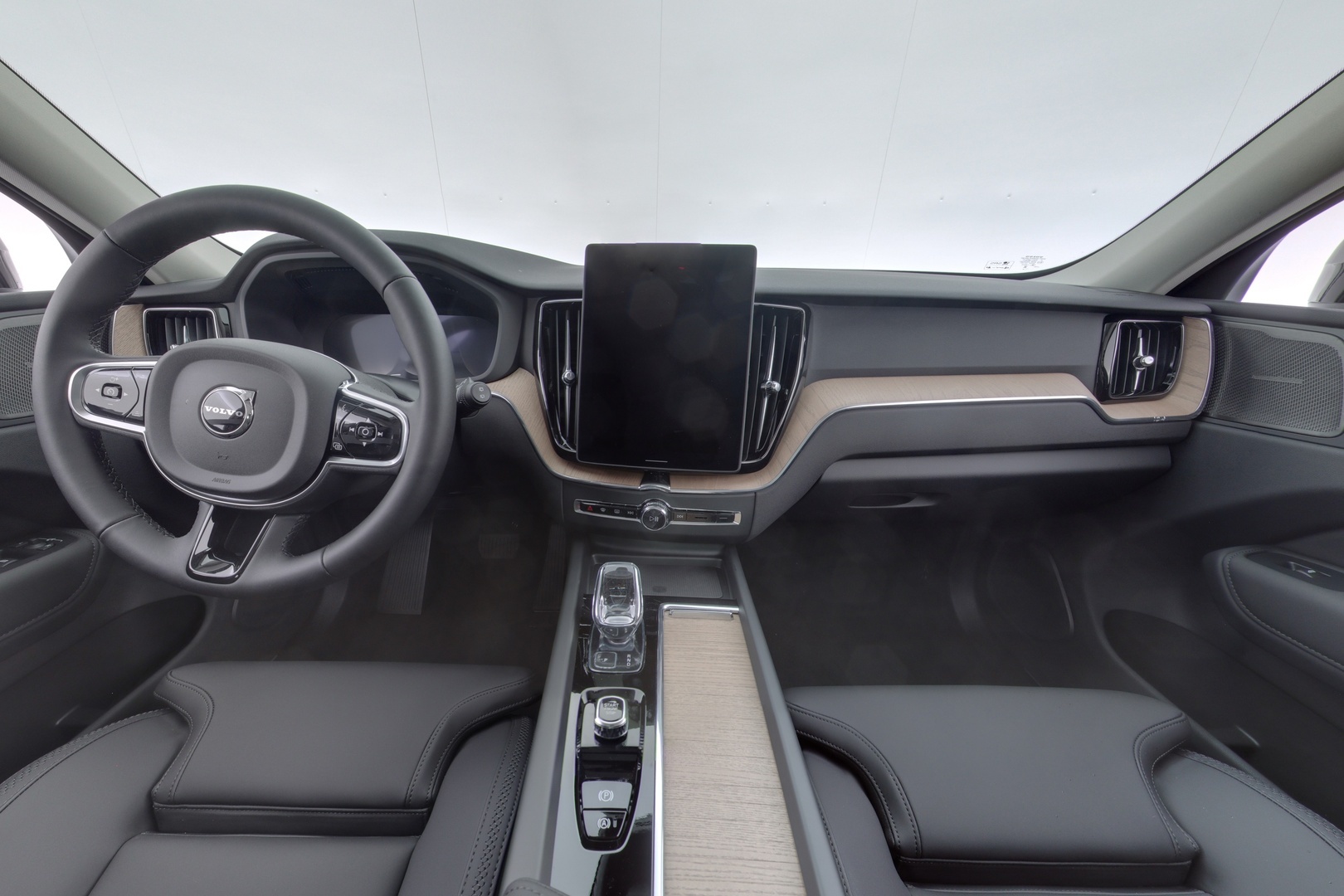 Volvo XC60 T6 AWD Long Range Plus Dark 2027, kuva 7/9
