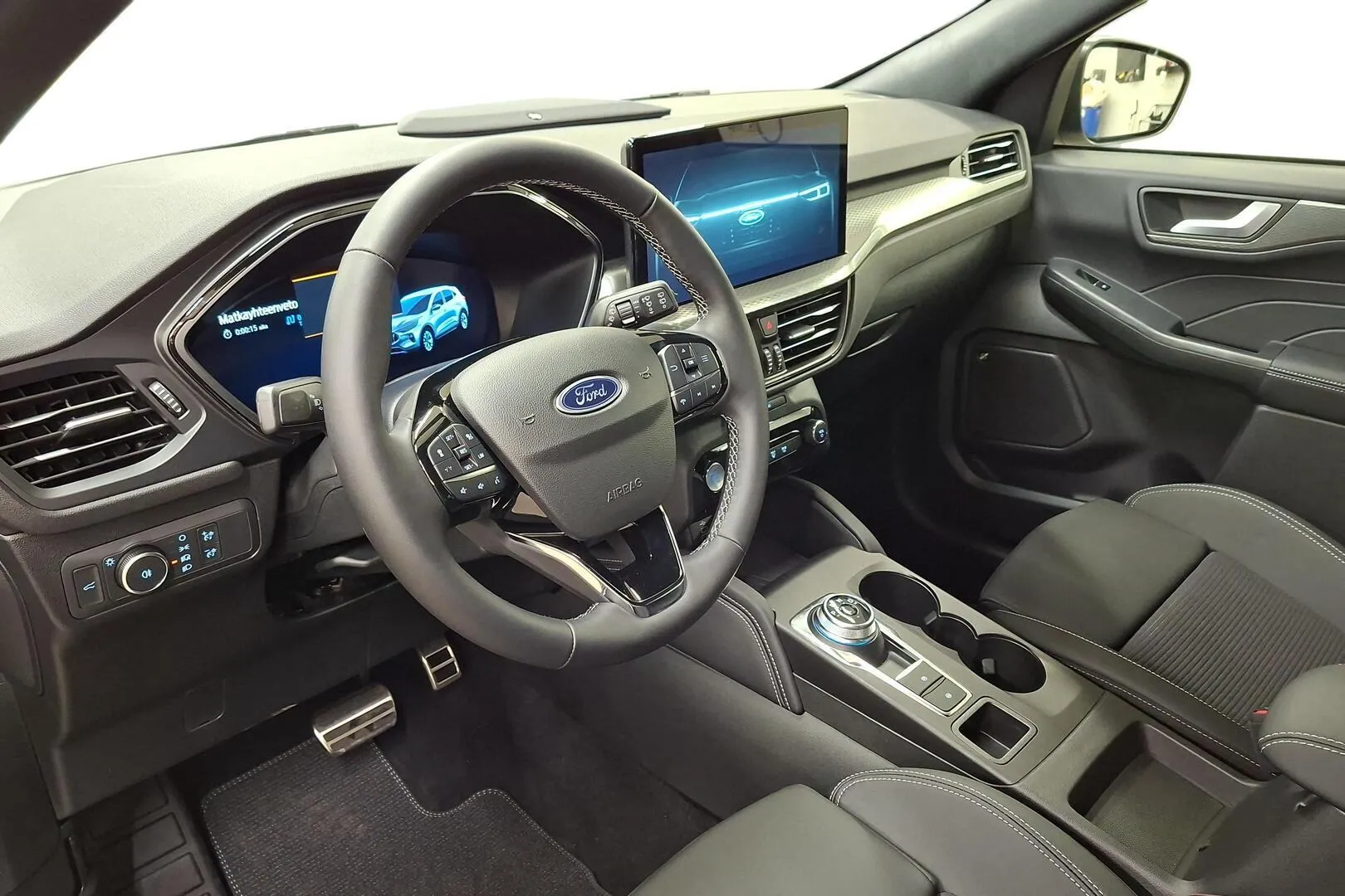 Ford Kuga YMR-855 carousel image