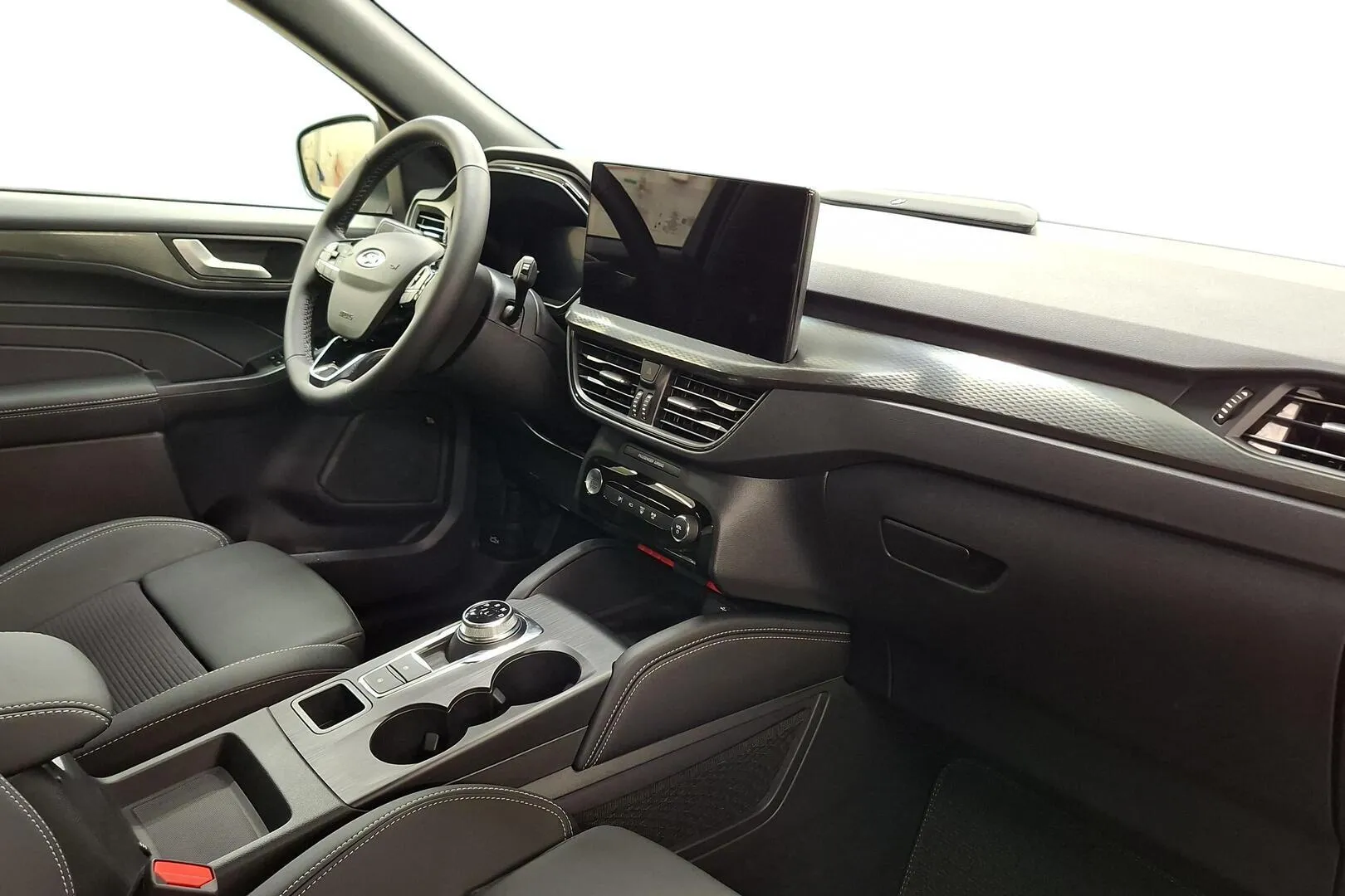 Ford Kuga YMR-855 carousel image