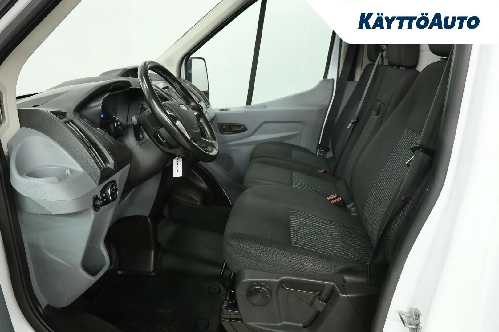 Ford Transit MMX-486 carousel image