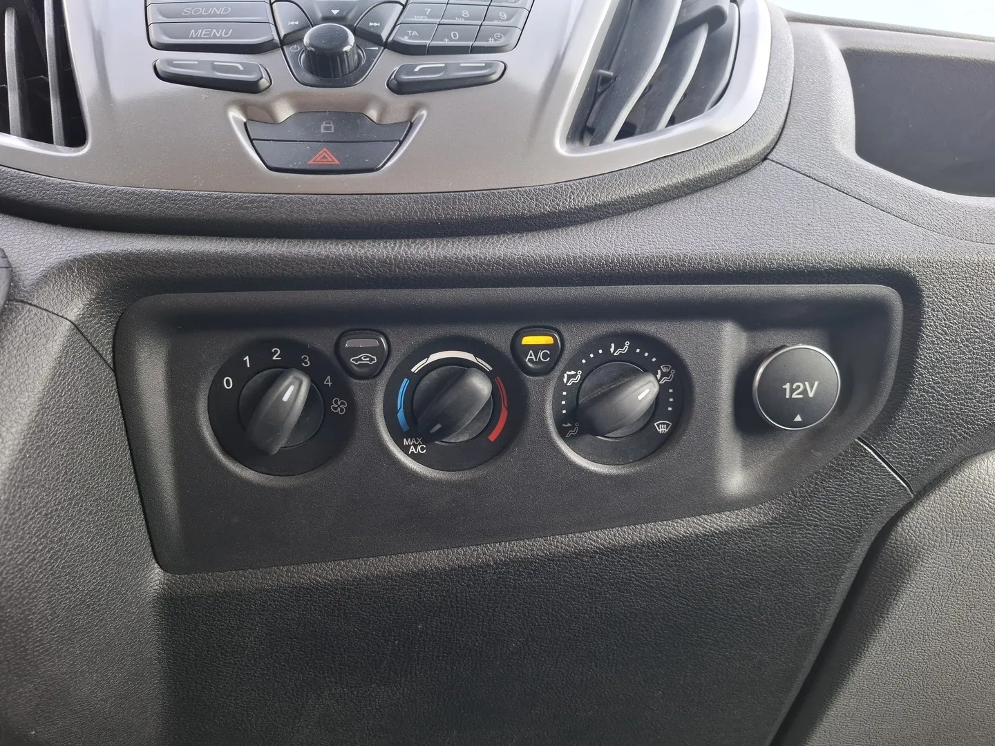 Ford Transit MMX-486 carousel image