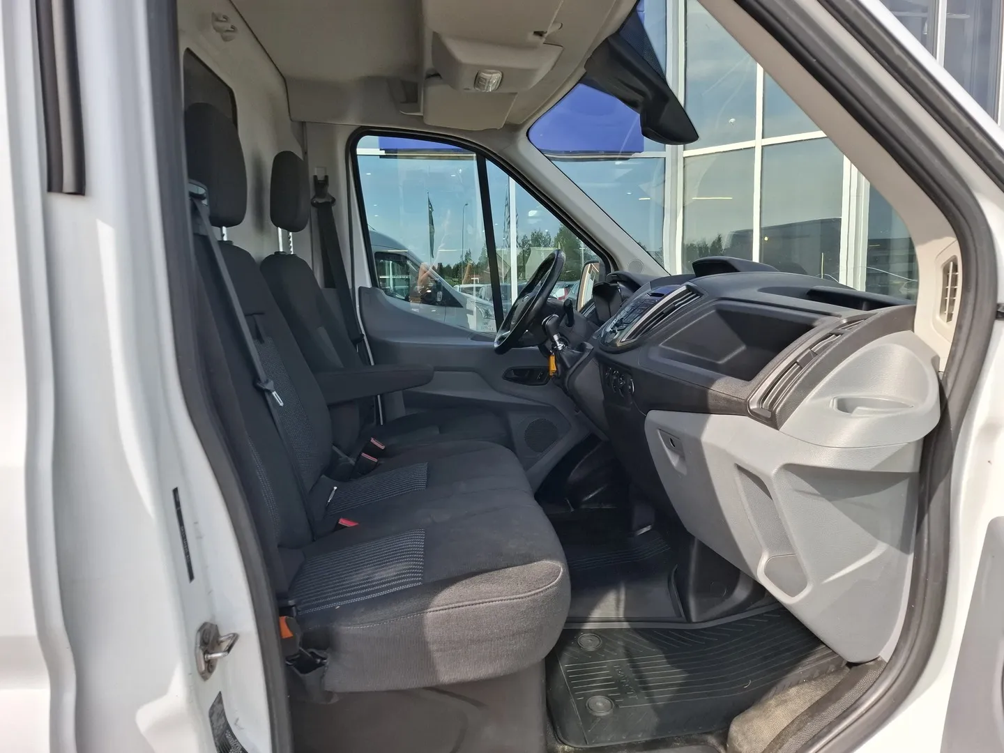 Ford Transit MMX-486 carousel image