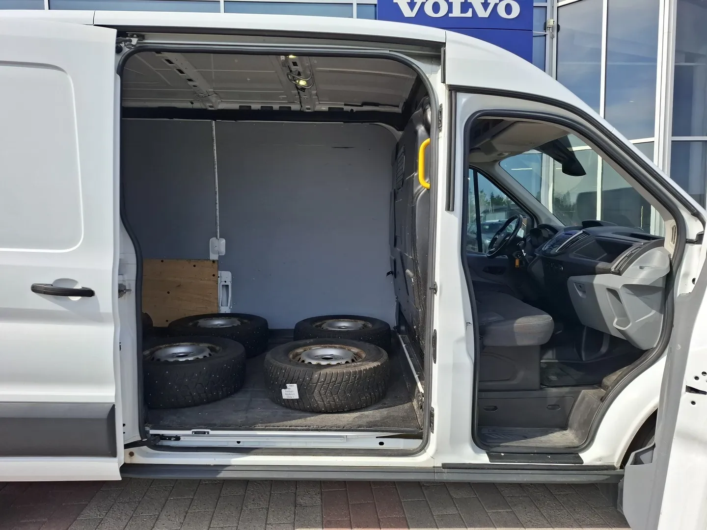 Ford Transit MMX-486 carousel image