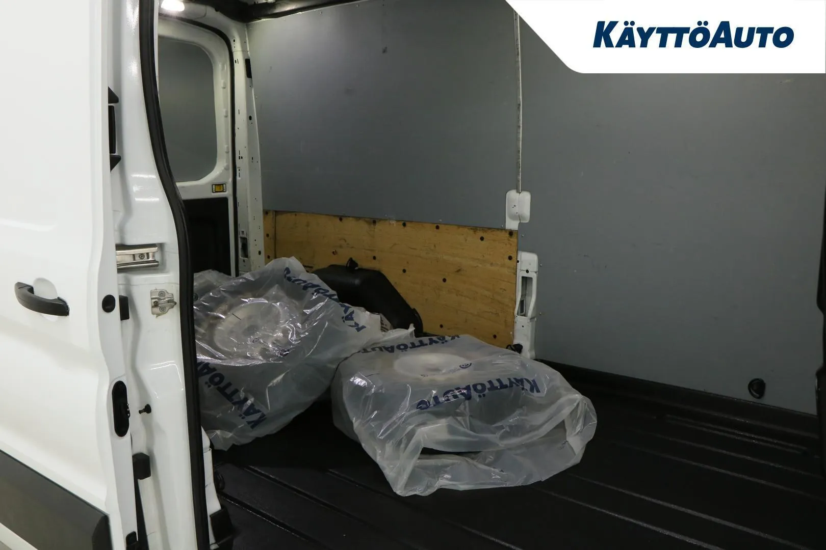 Ford Transit MMX-486 carousel image