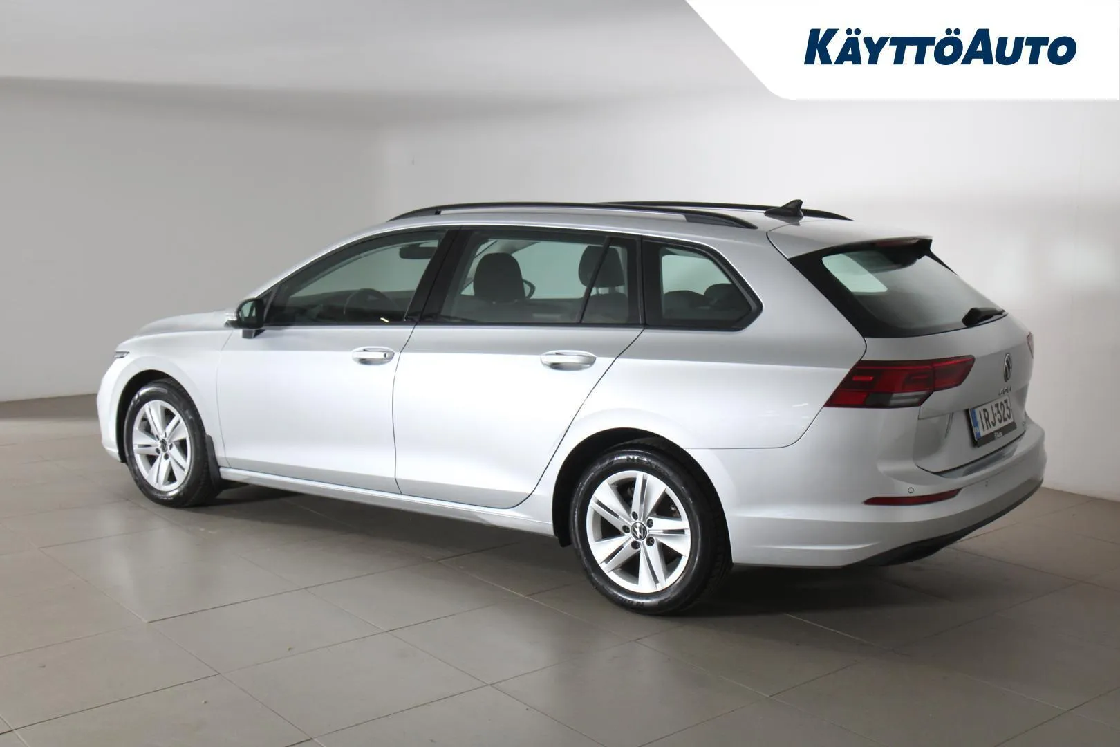 Volkswagen Golf IRJ-323 carousel image