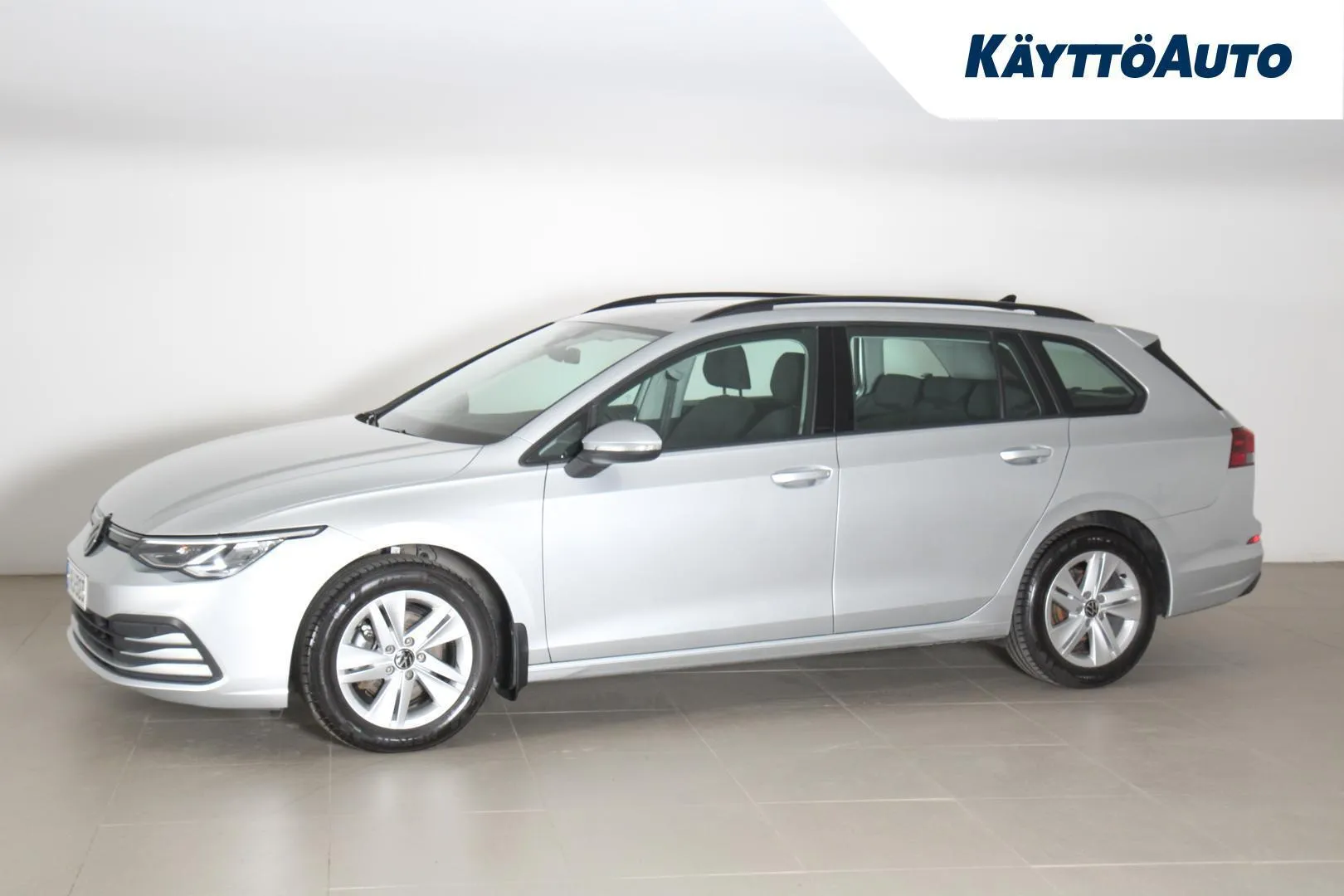 Volkswagen Golf IRJ-323 carousel image