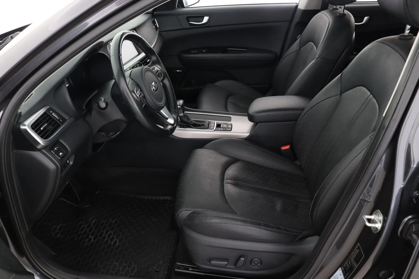 Kia Optima ZOH-892 carousel image
