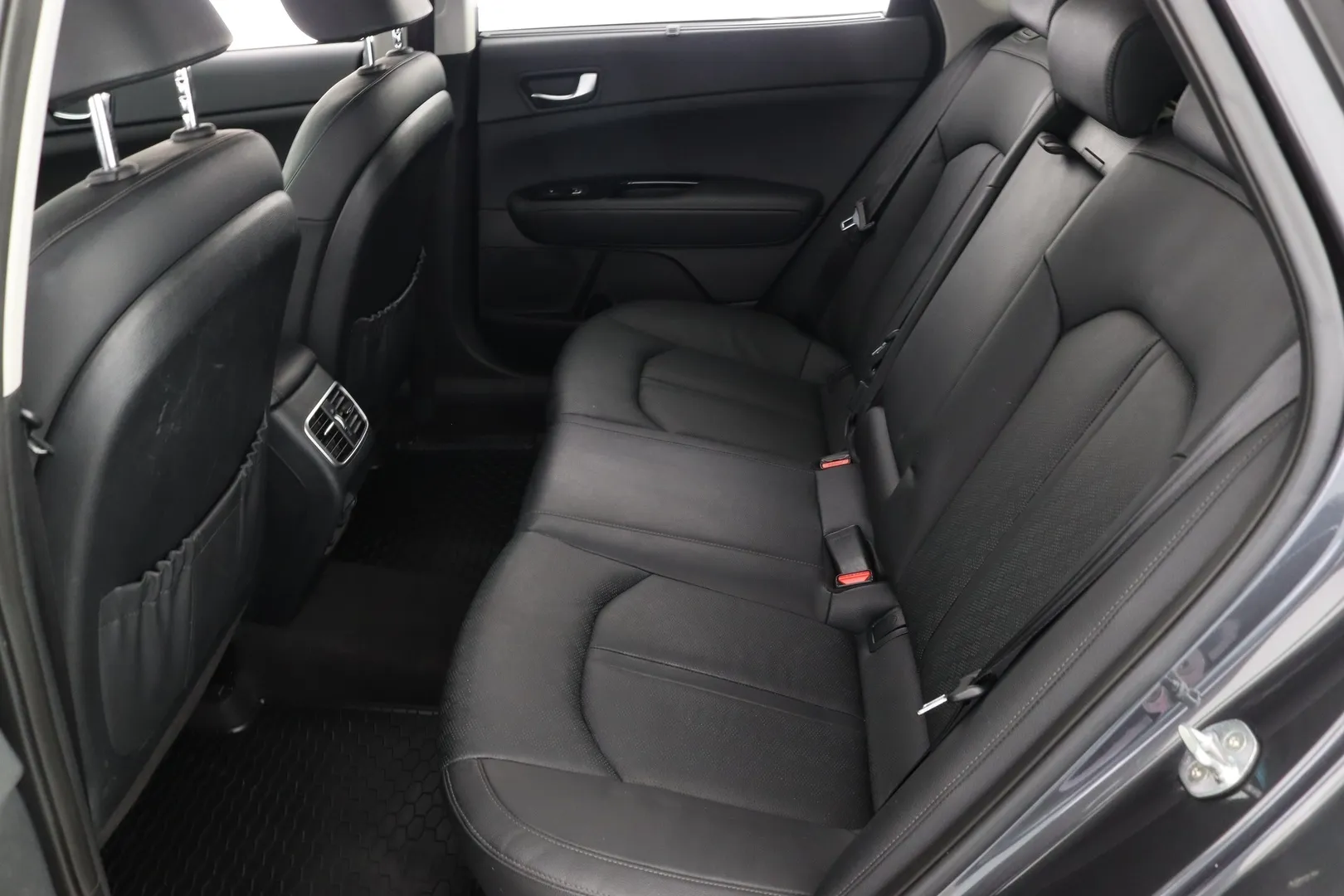 Kia Optima ZOH-892 carousel image