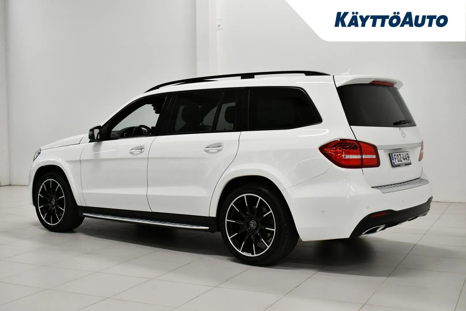 Mercedes-Benz GLS FOZ-449 carousel image