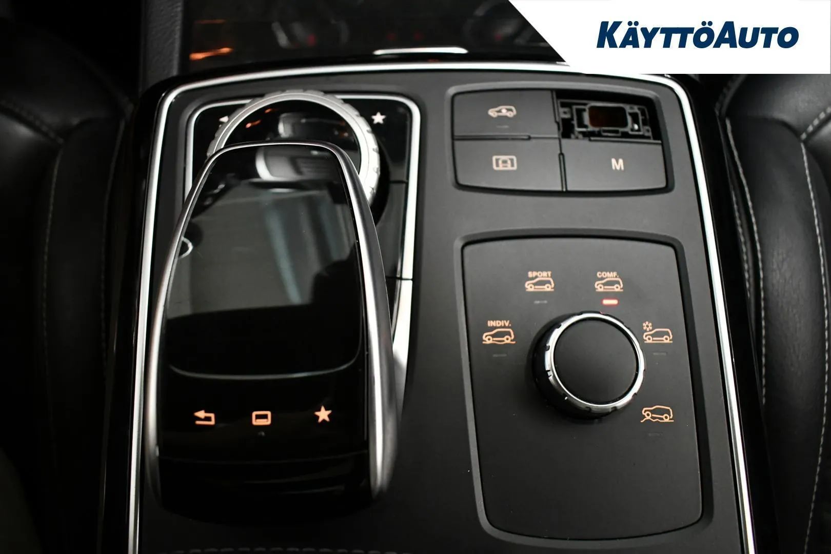 Mercedes-Benz GLS FOZ-449 carousel image