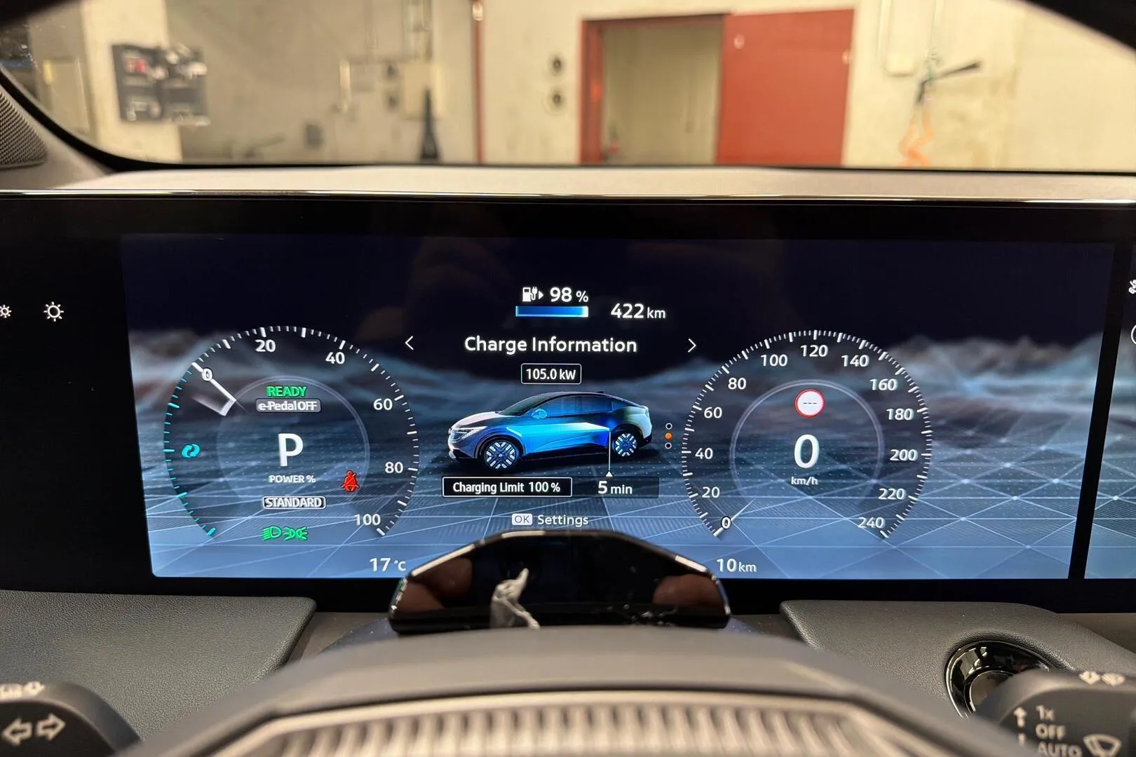 Nissan Leaf MSN-830 carousel image
