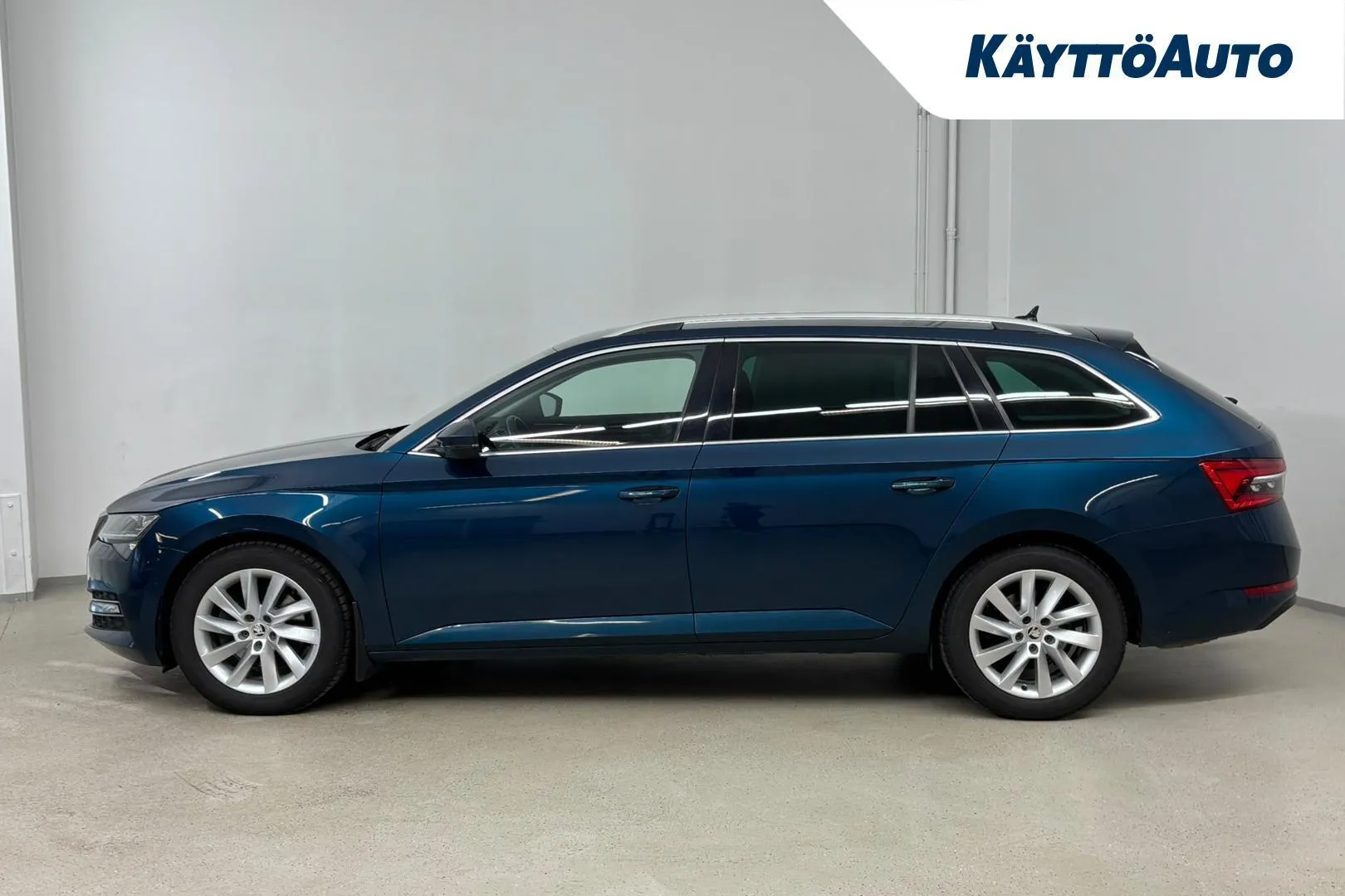 Skoda Superb ZOR-195 carousel image