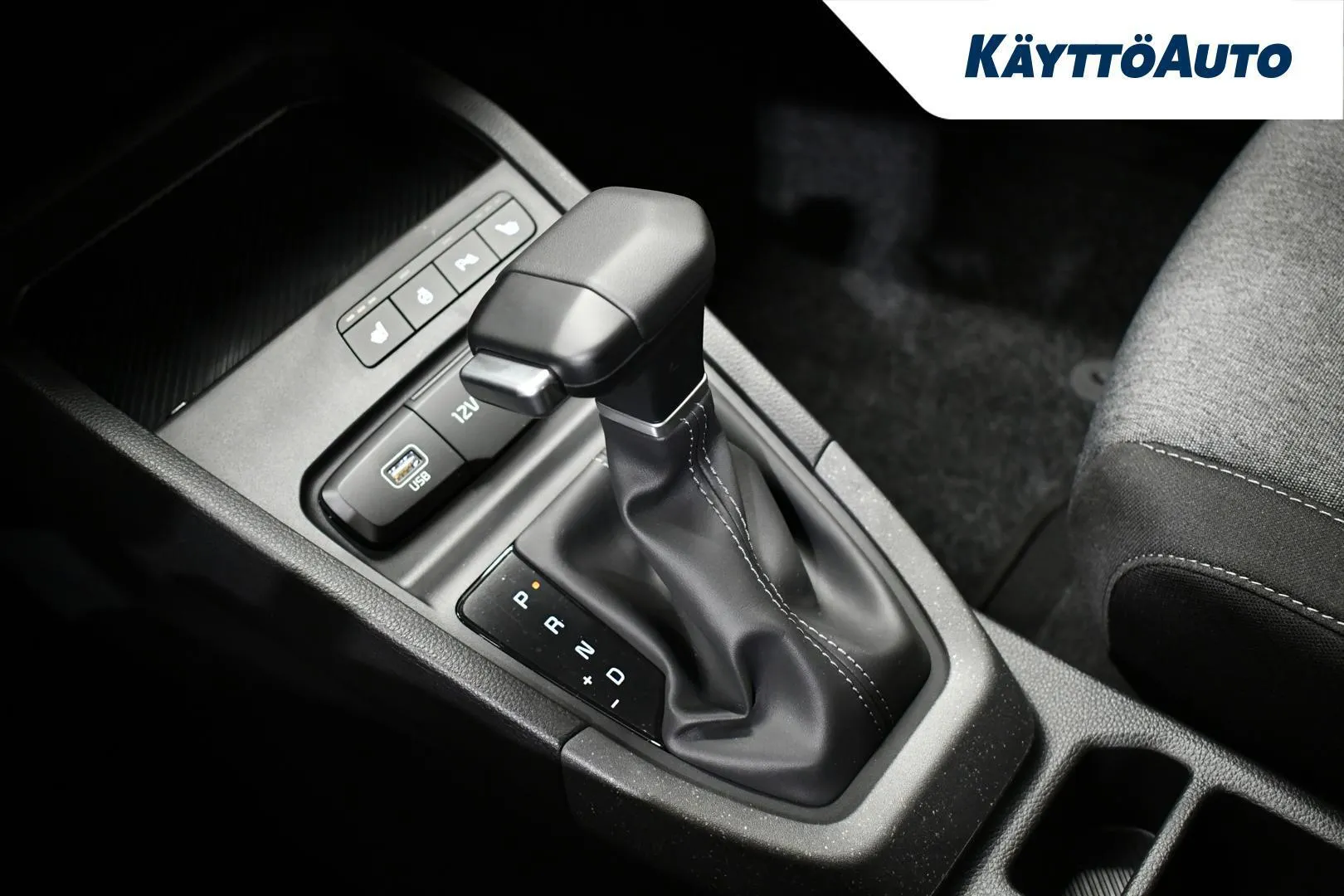 Kia Stonic ITE-738 carousel image