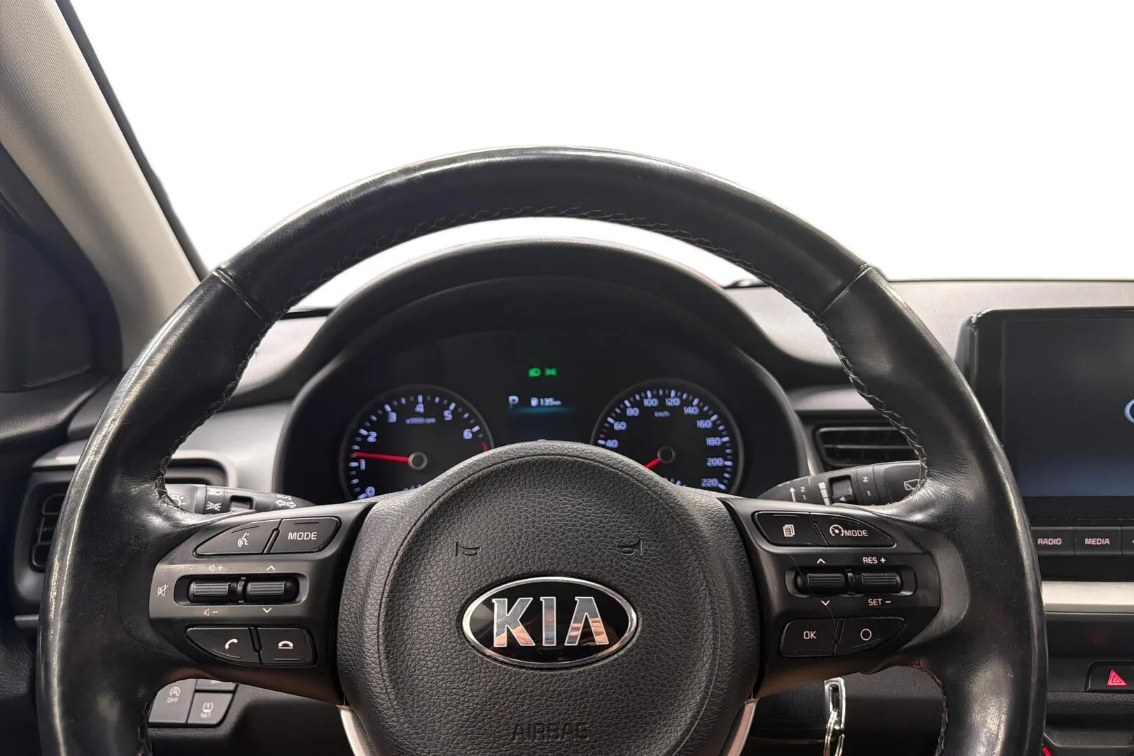 Kia Stonic KTZ-424 carousel image