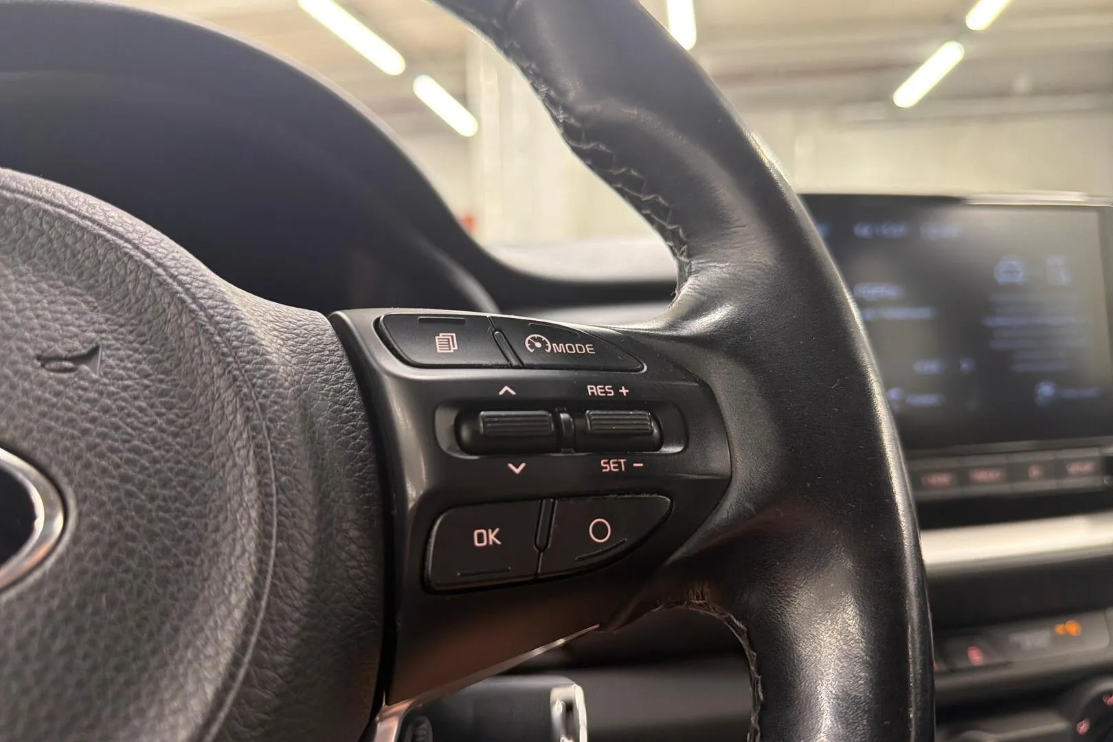 Kia Stonic KTZ-424 carousel image