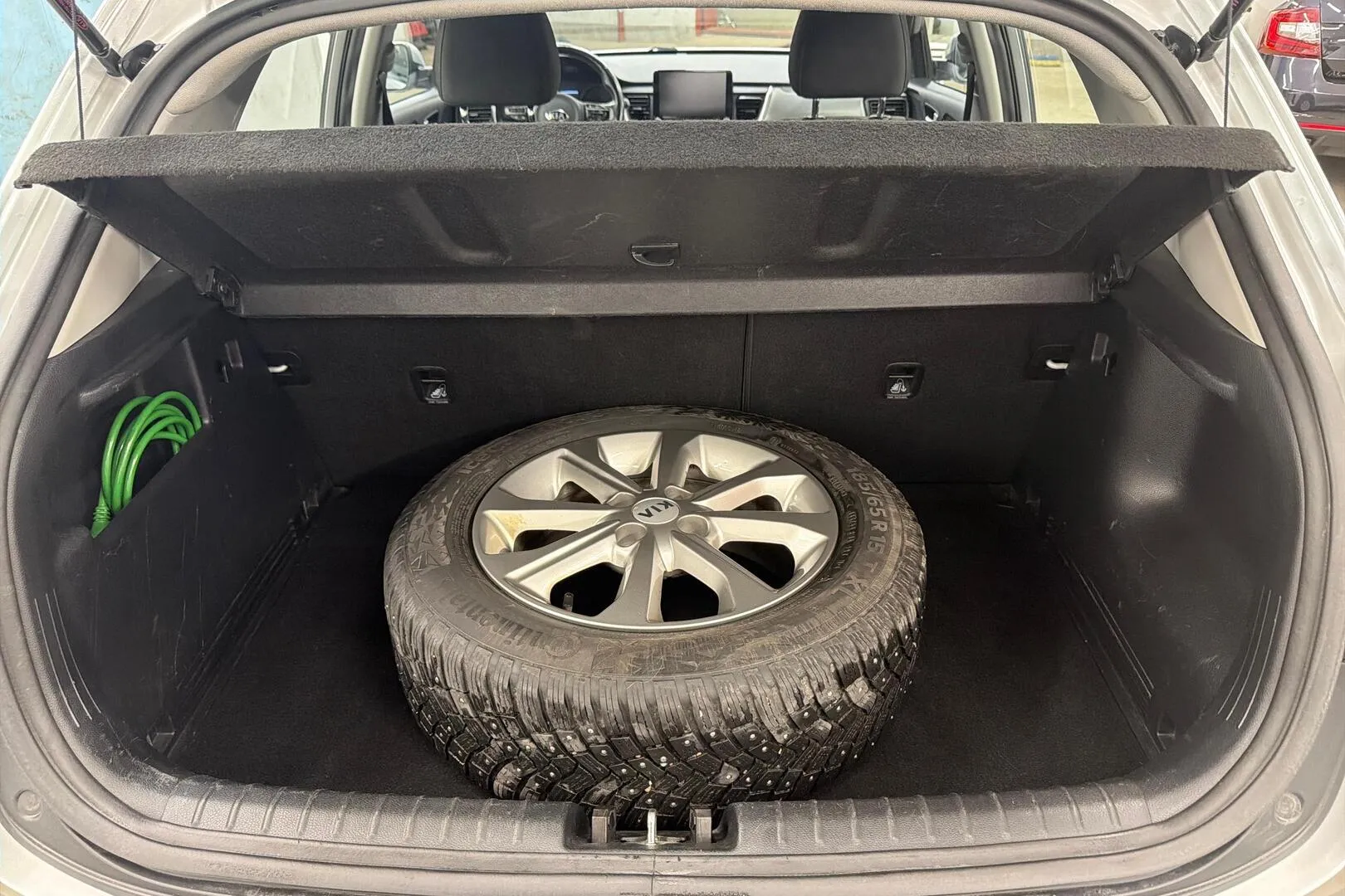 Kia Stonic KTZ-424 carousel image