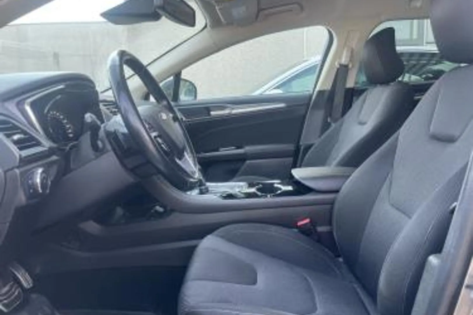 Ford Mondeo TZR-726 carousel image
