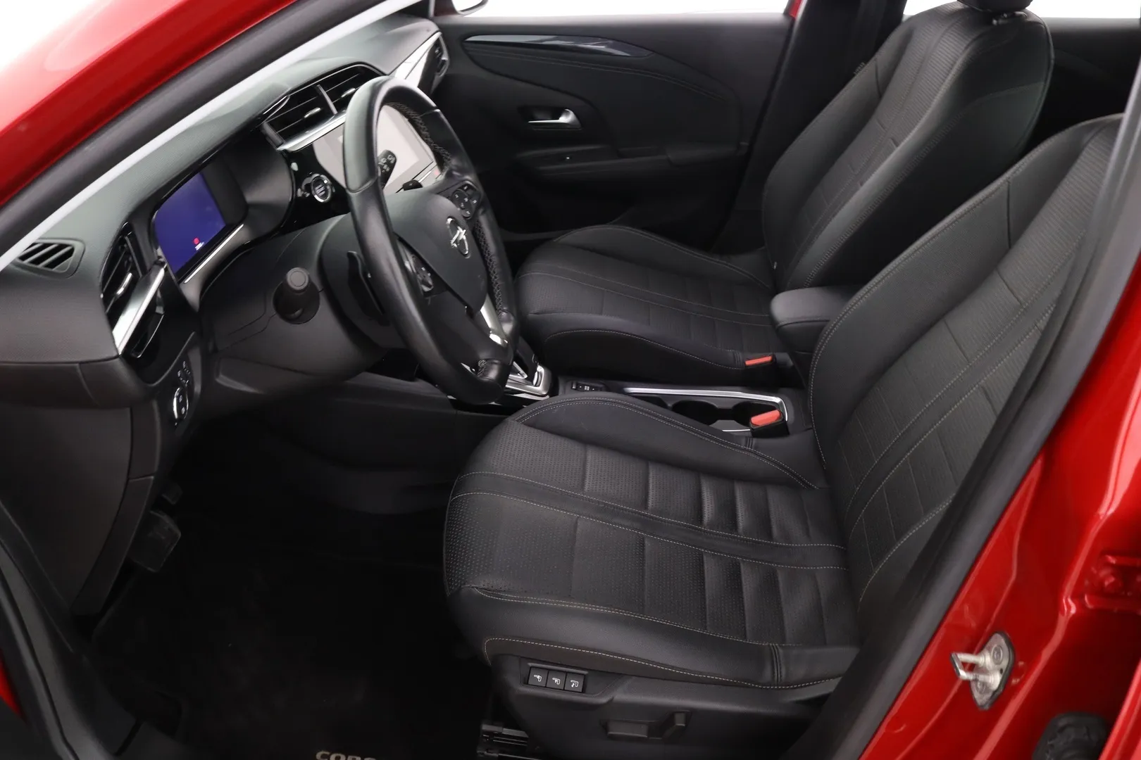 Opel Corsa JLV-694 carousel image