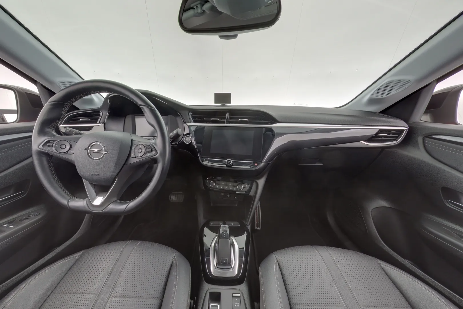 Opel Corsa JLV-694 carousel image