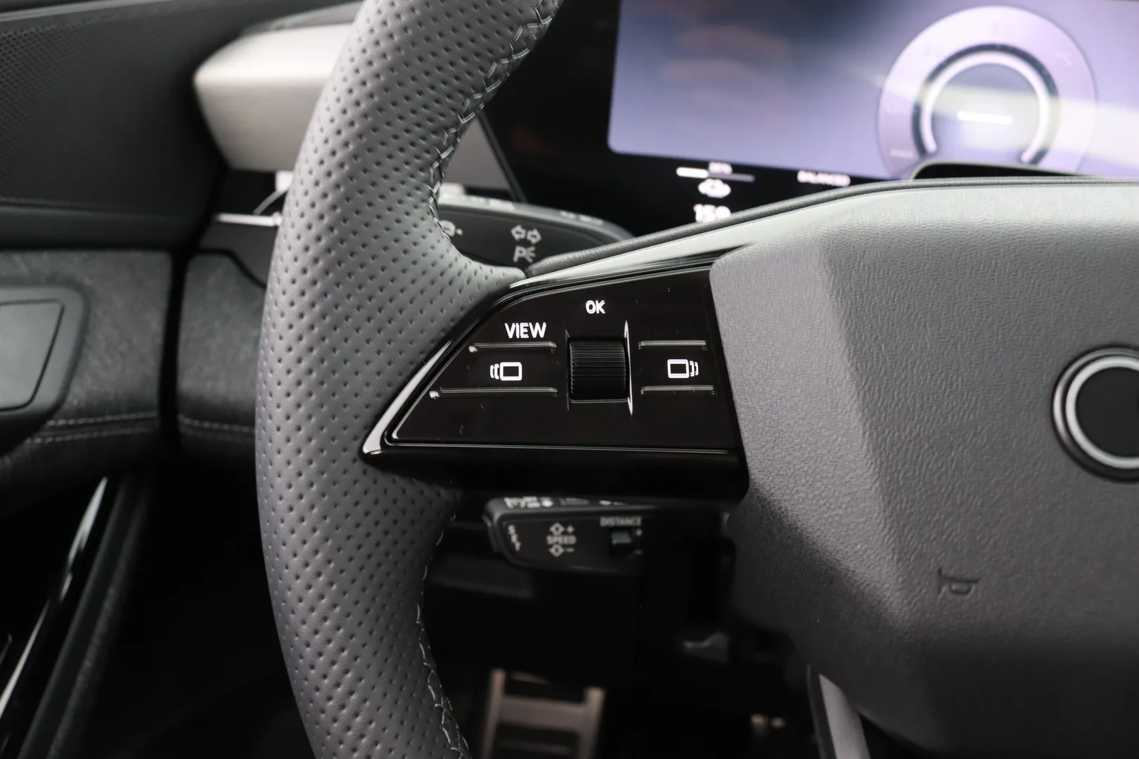 Audi Q6 e-tron KYT-905 carousel image