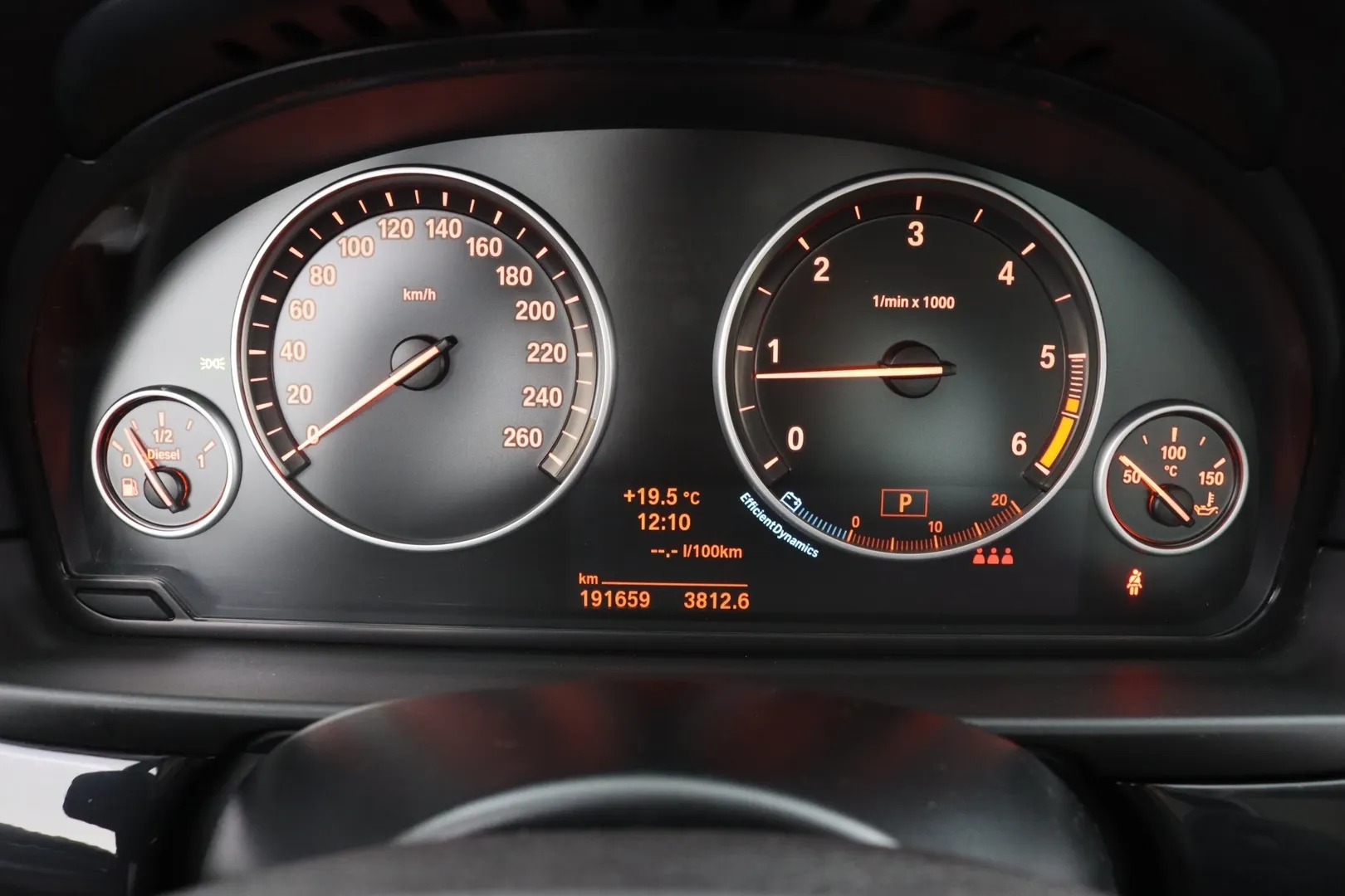 BMW 520 ILT-562 carousel image