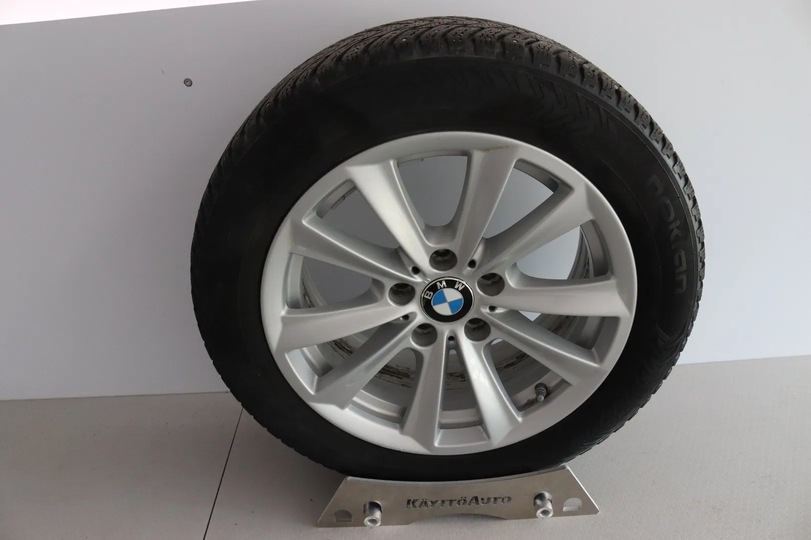 BMW 520 ILT-562 carousel image