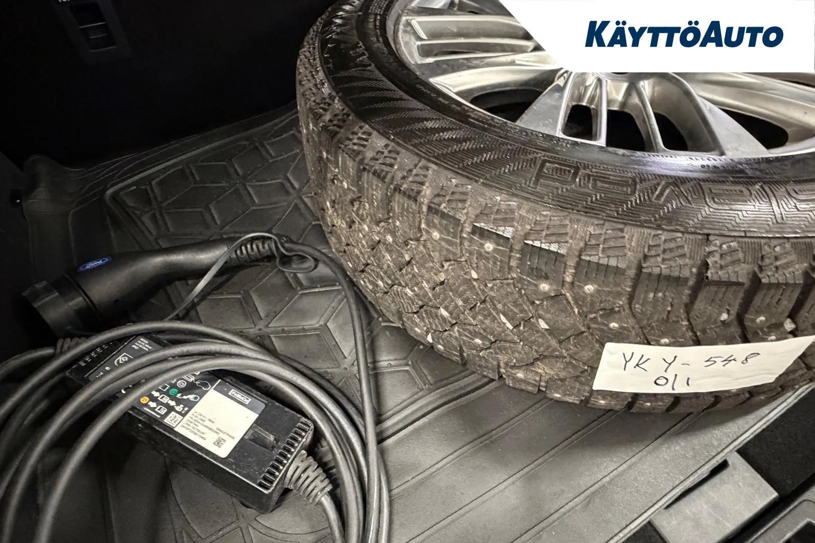 Ford Kuga YKY-548 carousel image