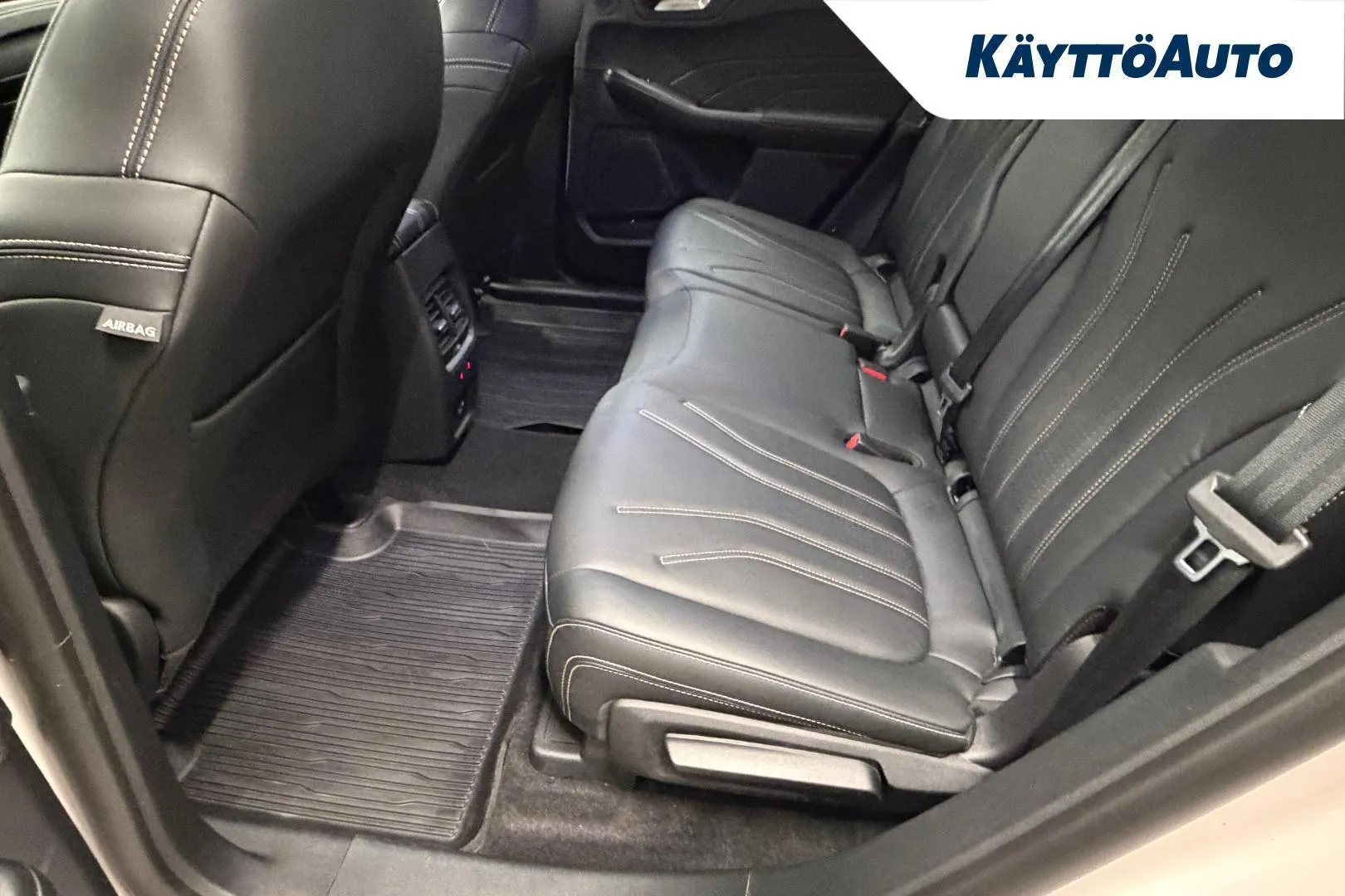 Ford Kuga YKY-548 carousel image