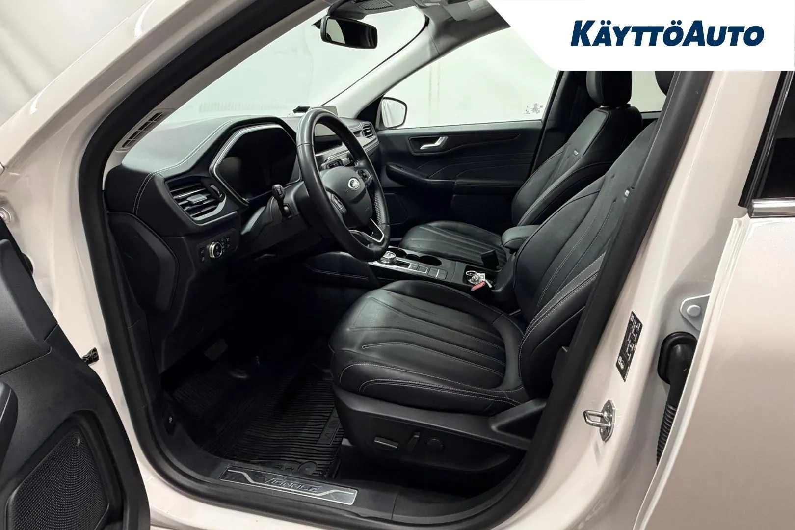 Ford Kuga YKY-548 carousel image