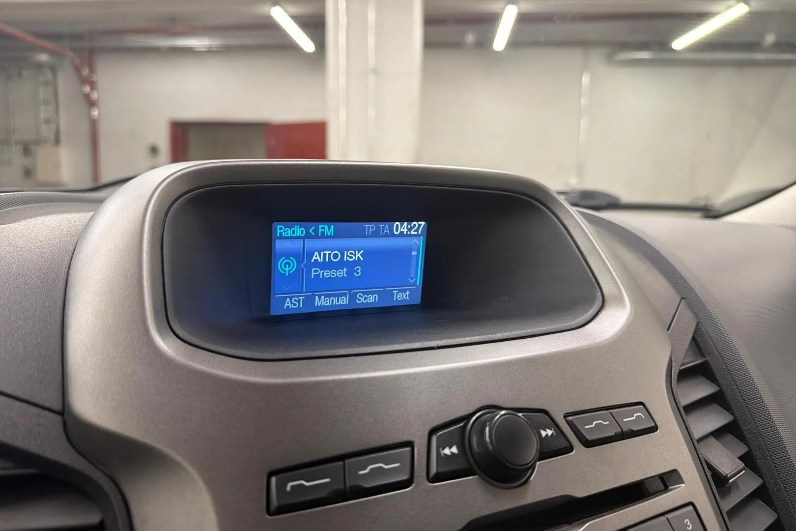 Ford Ranger YIP-194 carousel image