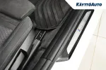 BMW 320 YIR-145 carousel thumbs