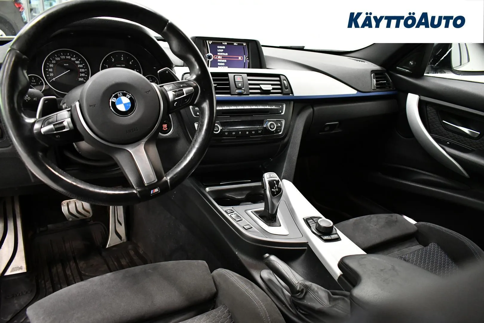 BMW 320 YIR-145 carousel image