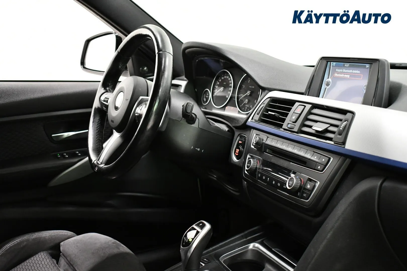 BMW 320 YIR-145 carousel image