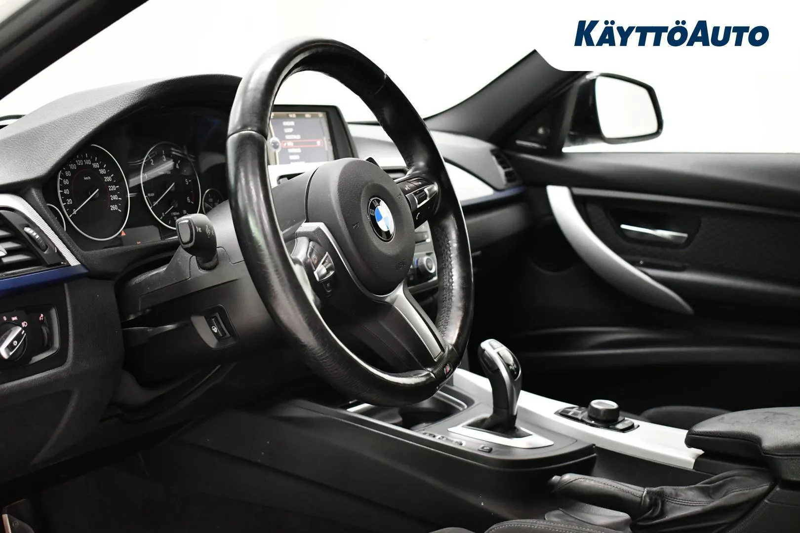 BMW 320 YIR-145 carousel image