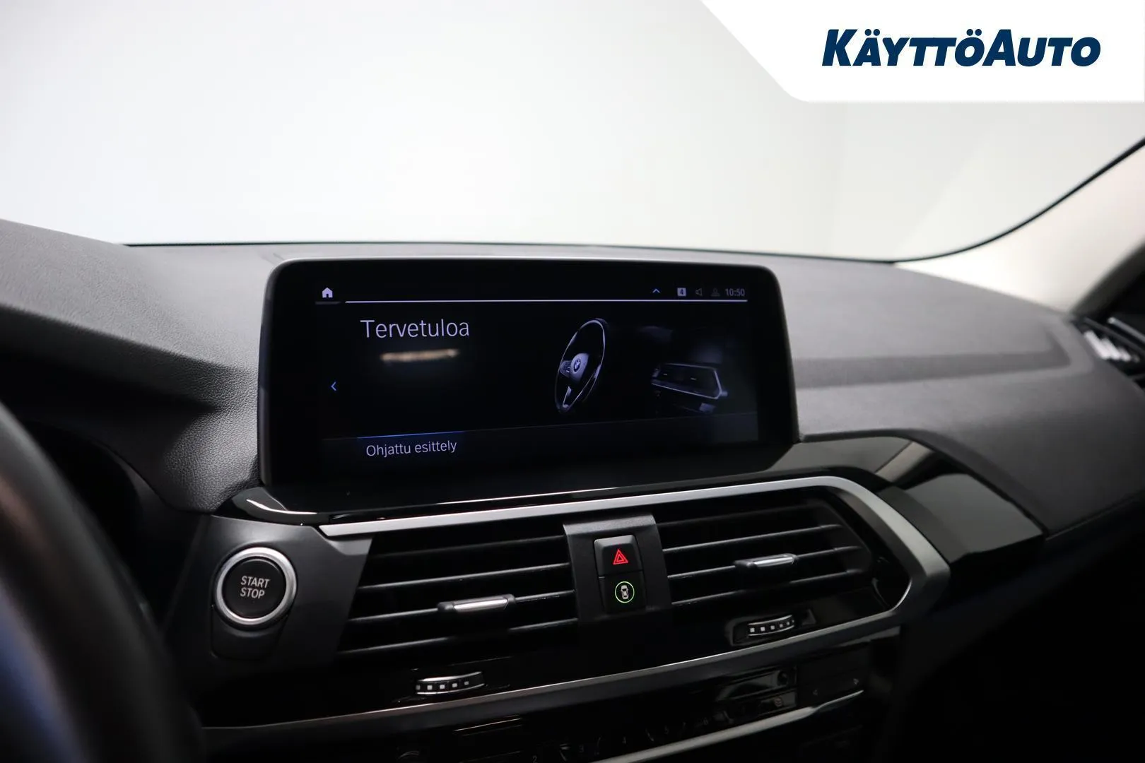 BMW X3 MZH-272 carousel image