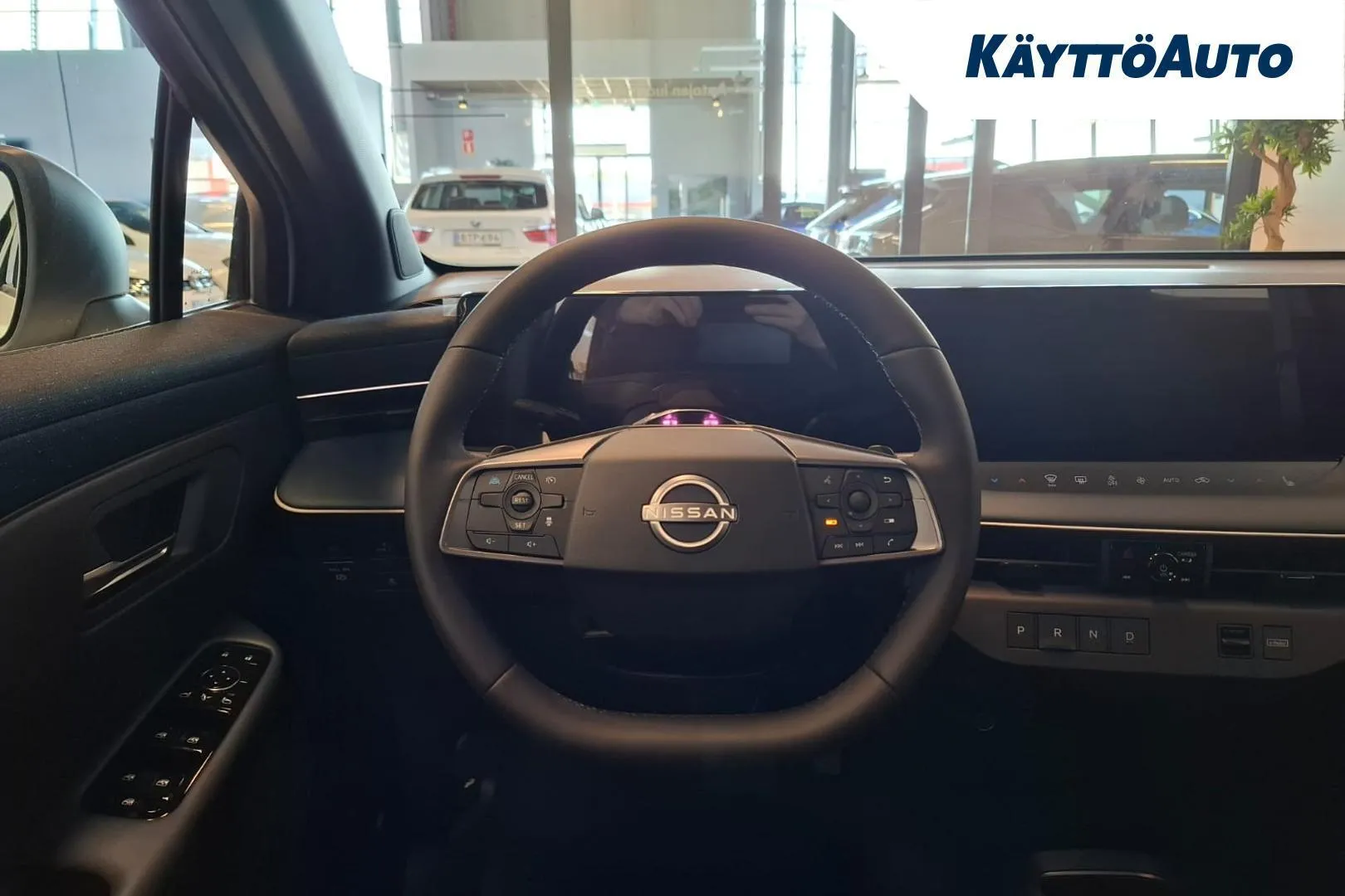 Nissan Leaf MSN-838 carousel image