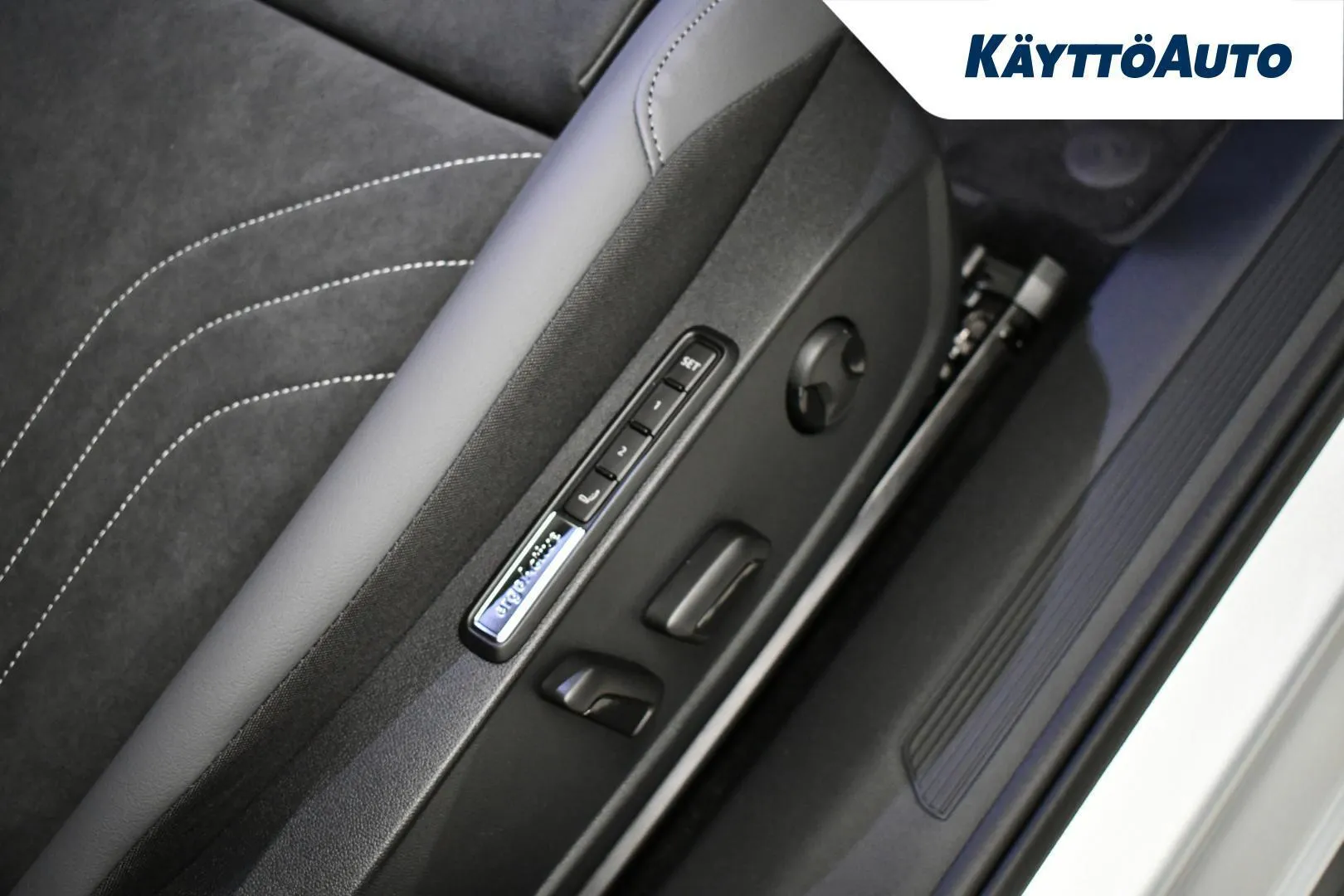 Volkswagen ID.4 KYU-730 carousel image