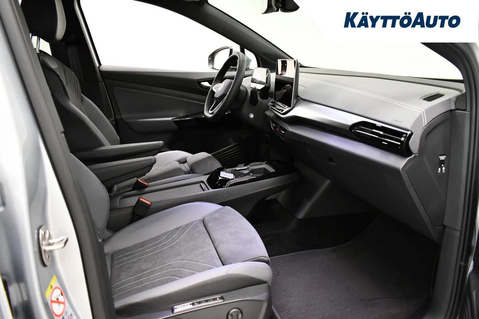 Volkswagen ID.4 KYU-730 carousel image